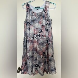 Ladies print sleeveless dress